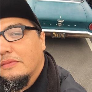 Meet your Posher, Efren